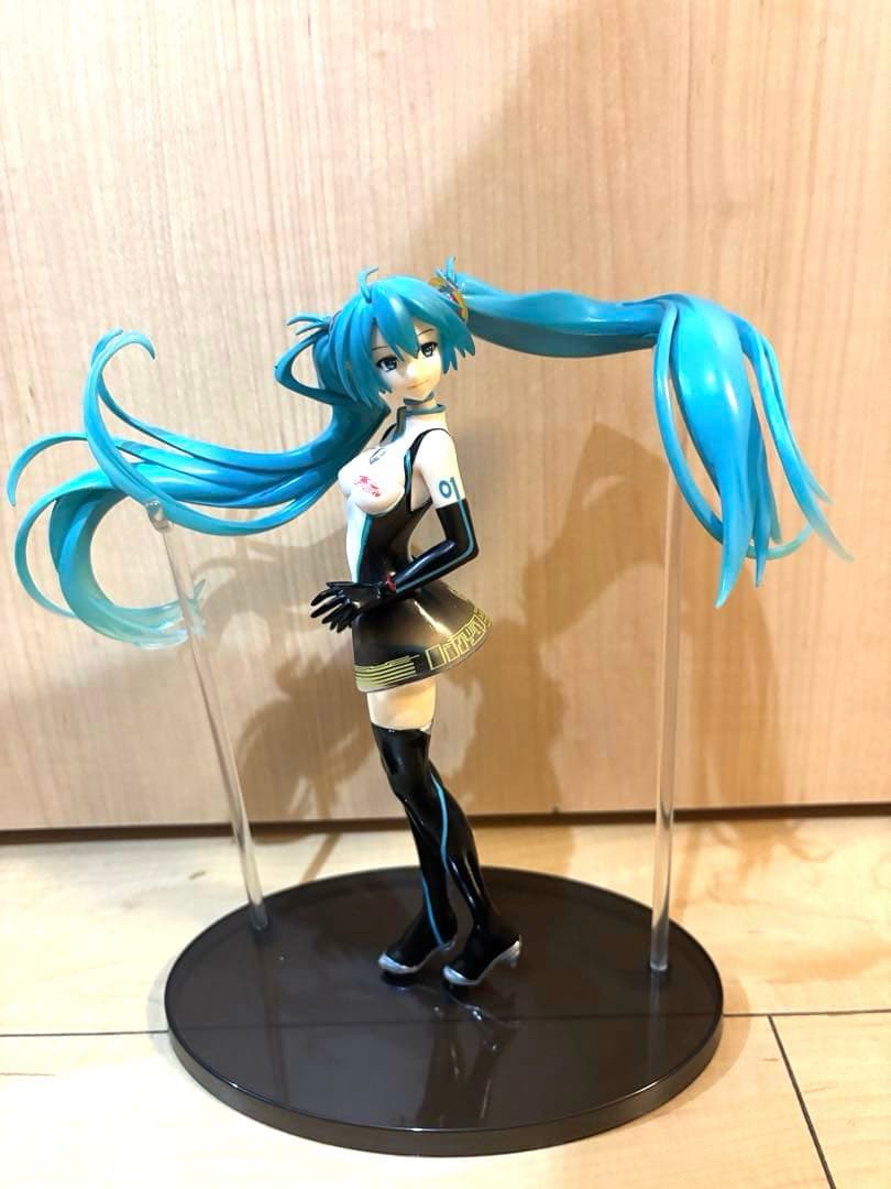 初音ミク　フィギュア　project DIVA