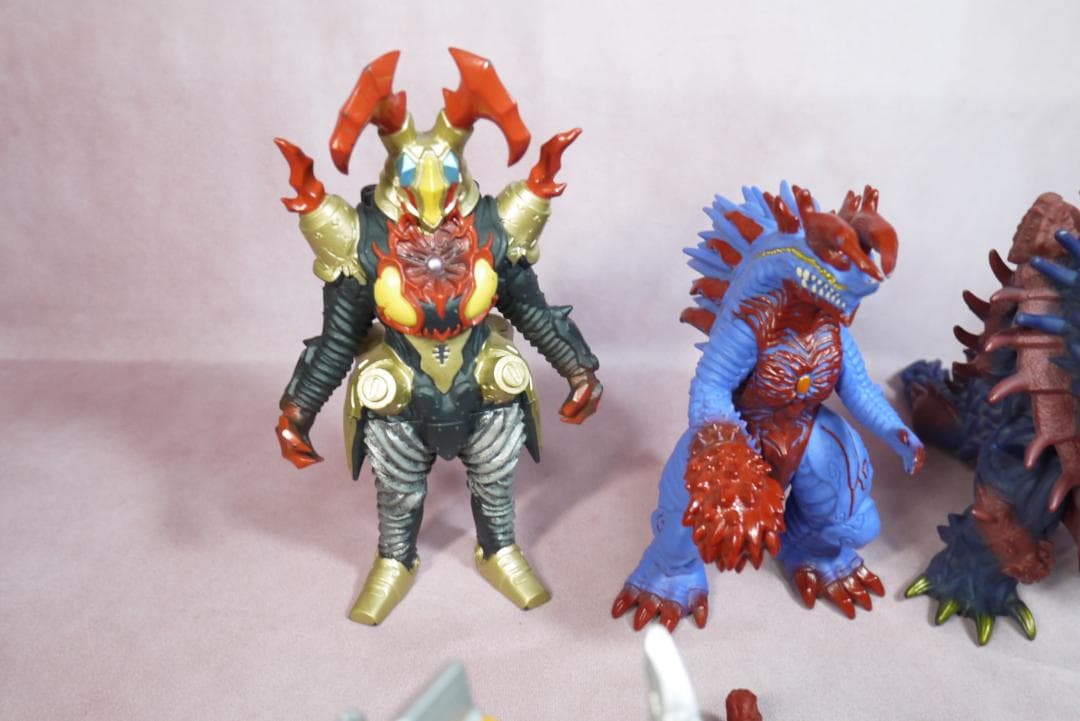 ウルトラ怪獣シリーズDX マガタノオロチ・ペダニウムゼットン　ほか7体