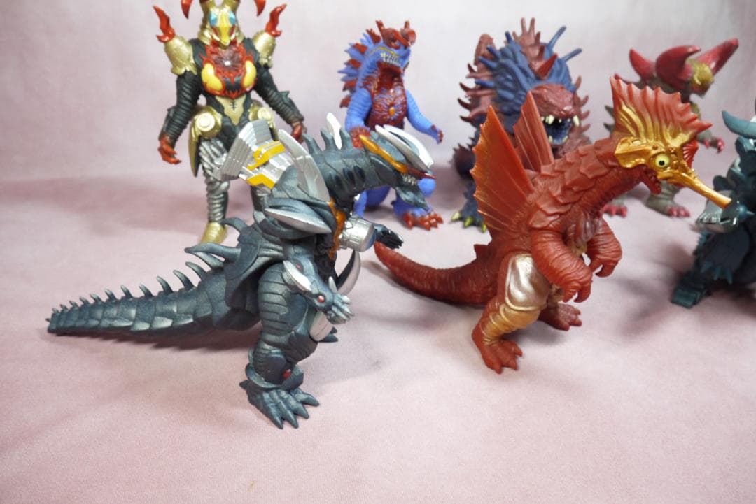 ウルトラ怪獣シリーズDX マガタノオロチ・ペダニウムゼットン　ほか7体