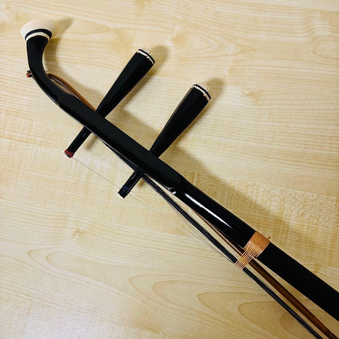 【希少品】　二胡　蟒皮色木二胡　弦楽器　へビ皮　送料込み　ケース付き
