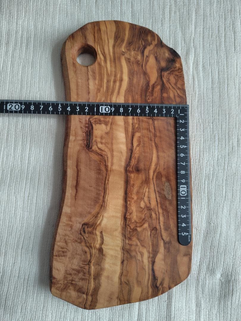 未使用 イタリア製 オリーブウッド 大判カッティングボード 33cm 厚2cm