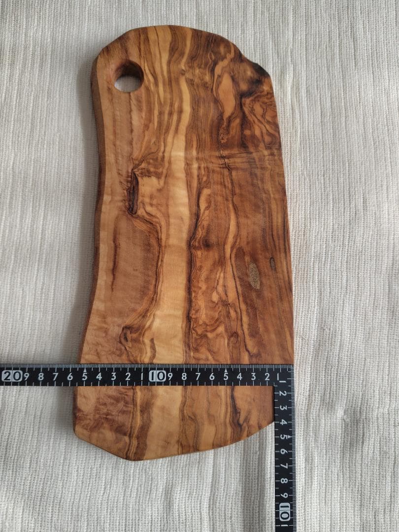 未使用 イタリア製 オリーブウッド 大判カッティングボード 33cm 厚2cm