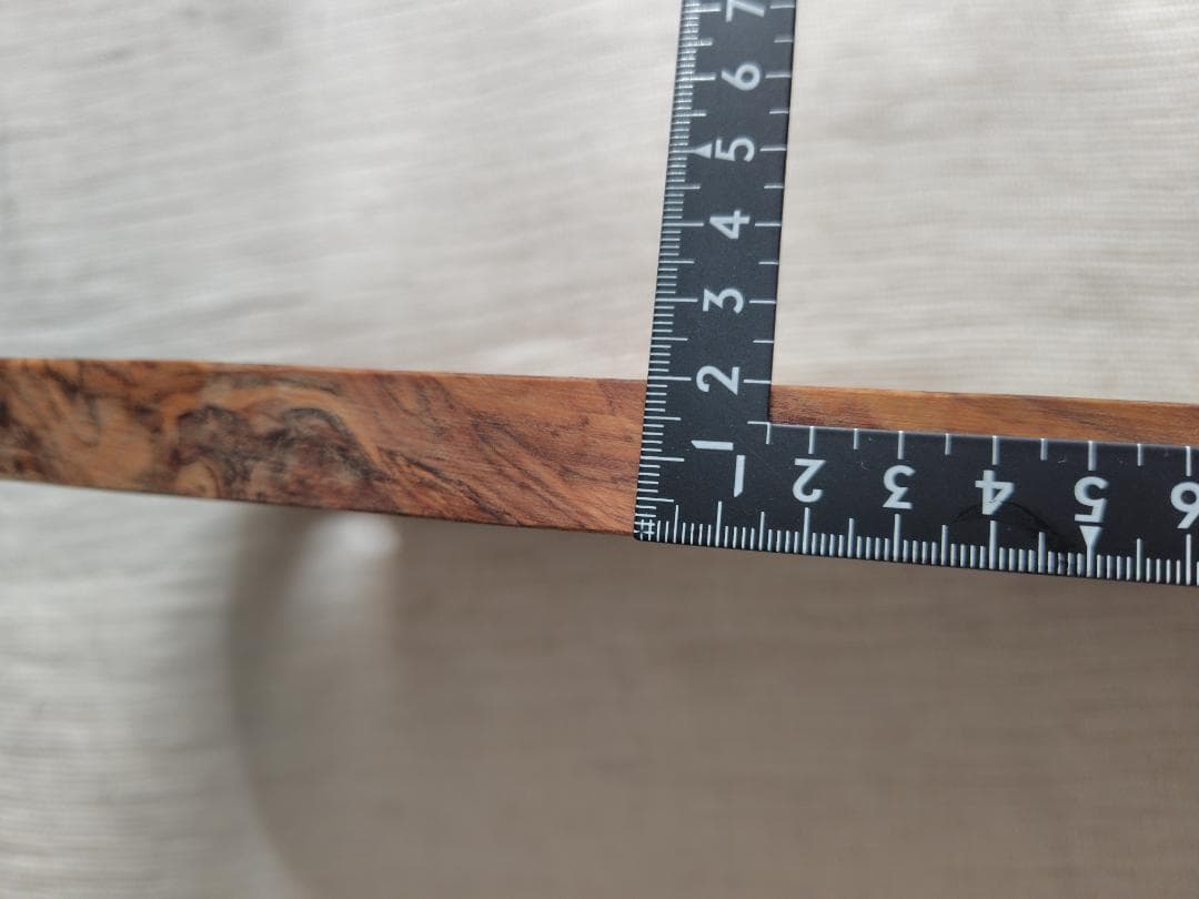 未使用 イタリア製 オリーブウッド 大判カッティングボード 33cm 厚2cm