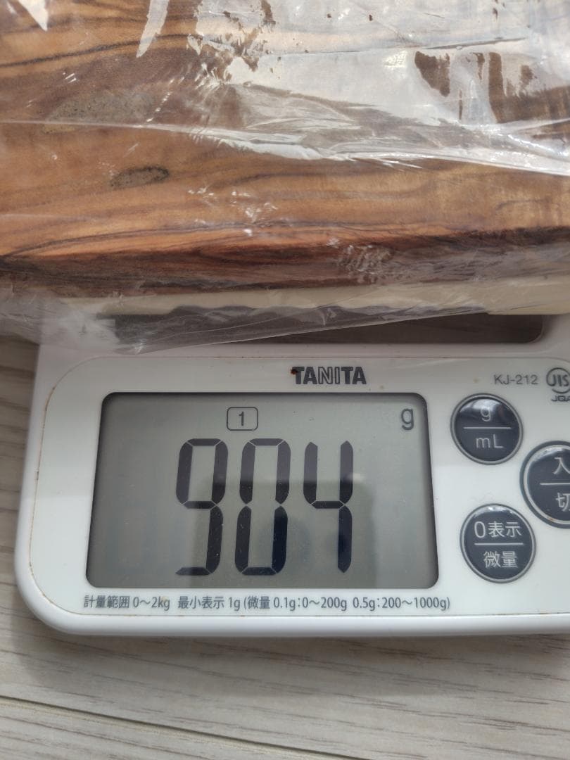 未使用 イタリア製 オリーブウッド 大判カッティングボード 33cm 厚2cm