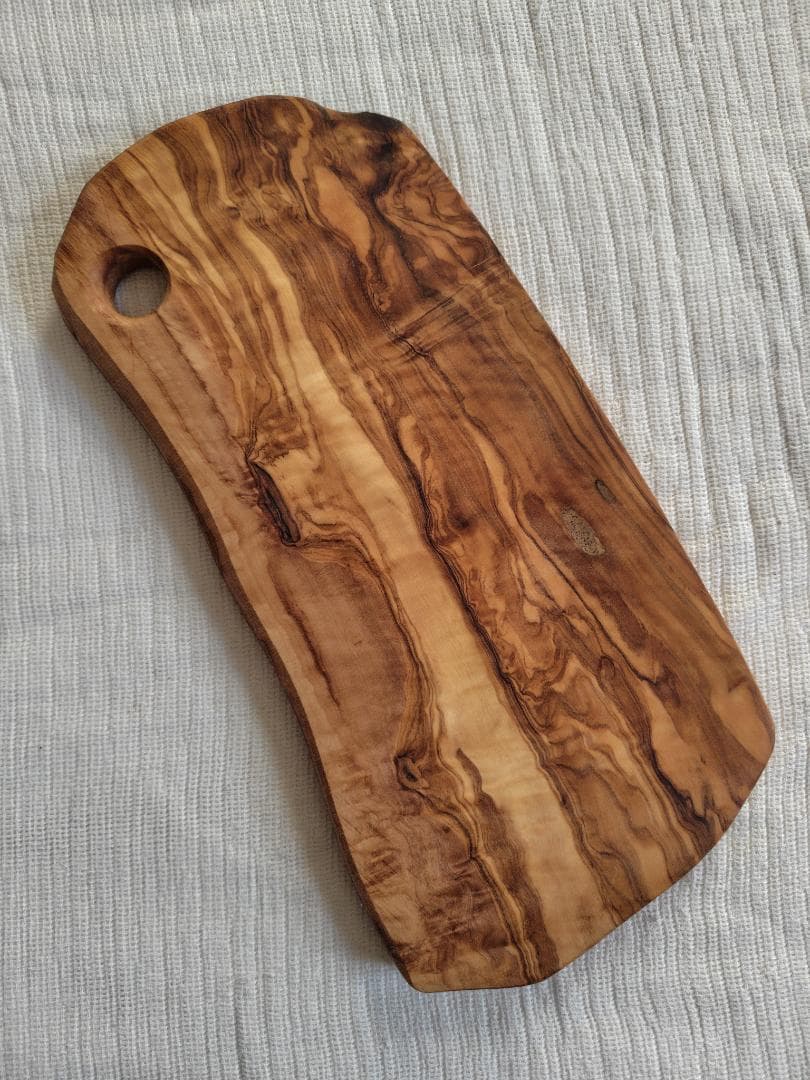 未使用 イタリア製 オリーブウッド 大判カッティングボード 33cm 厚2cm