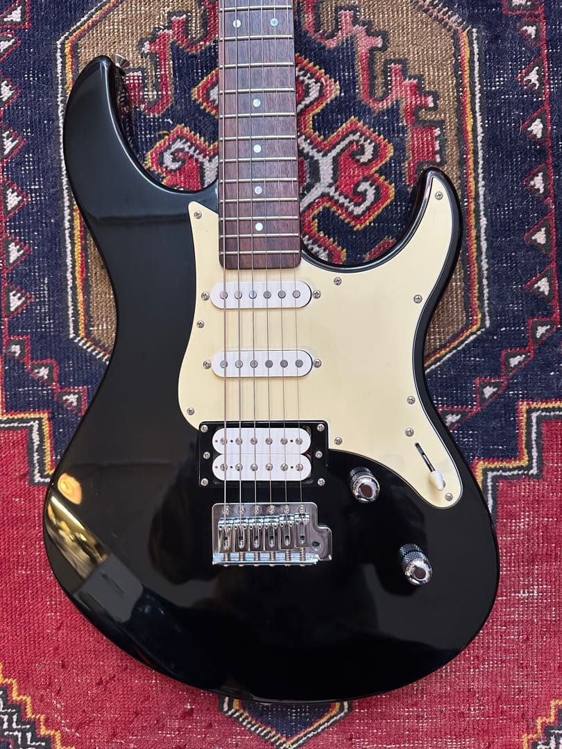 ヤマハ YAMAHA Pacifica 112V パシフィカ 黒　PAC112V