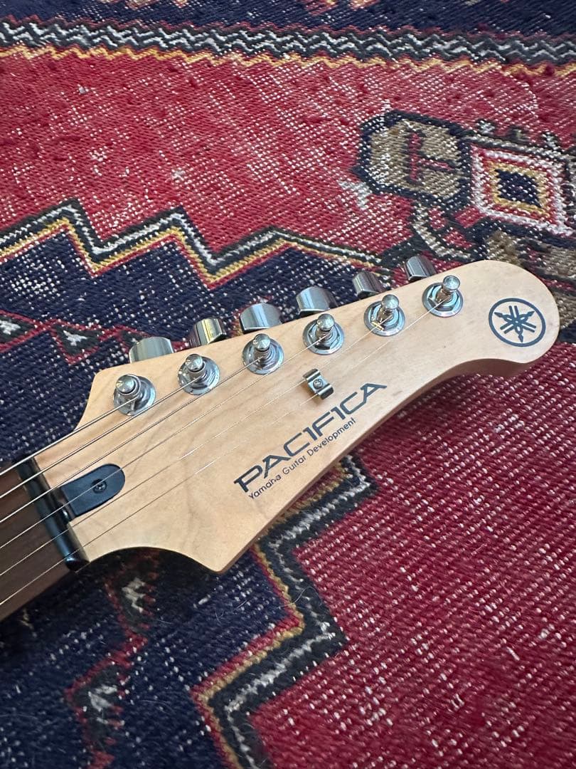 ヤマハ YAMAHA Pacifica 112V パシフィカ 黒　PAC112V