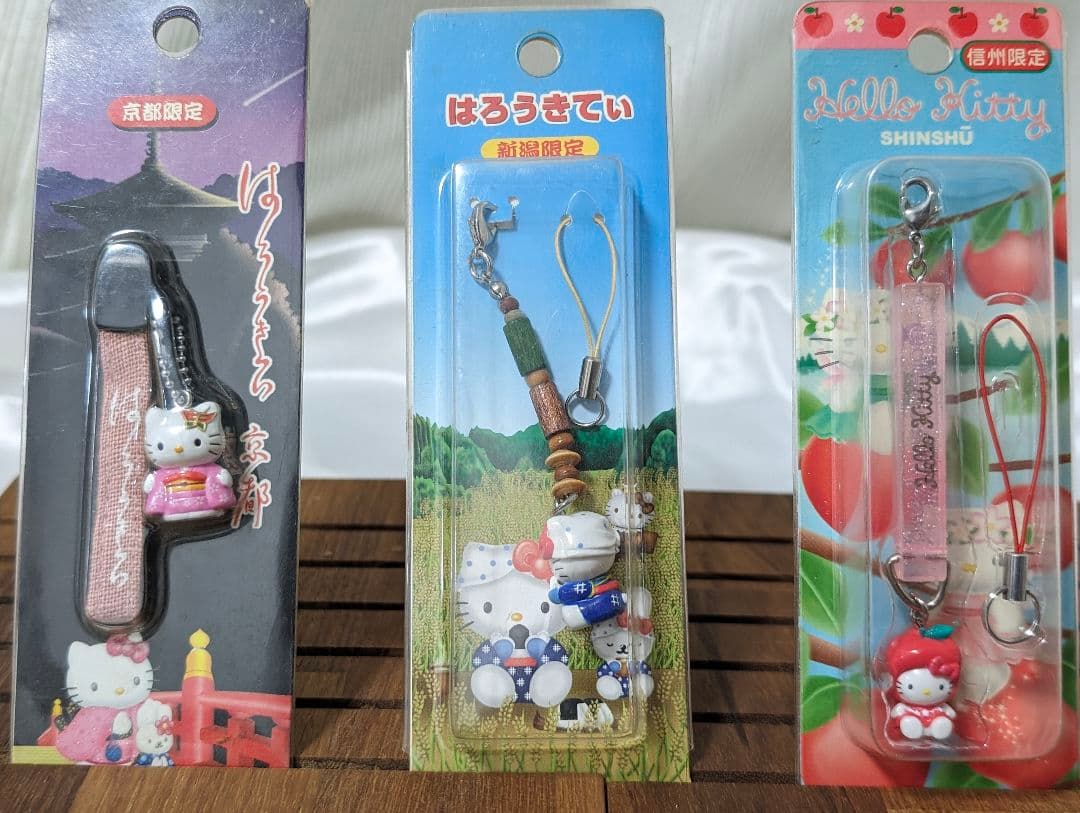 【値下げ】ハローキティ　ご当地キティ　ストラップ
