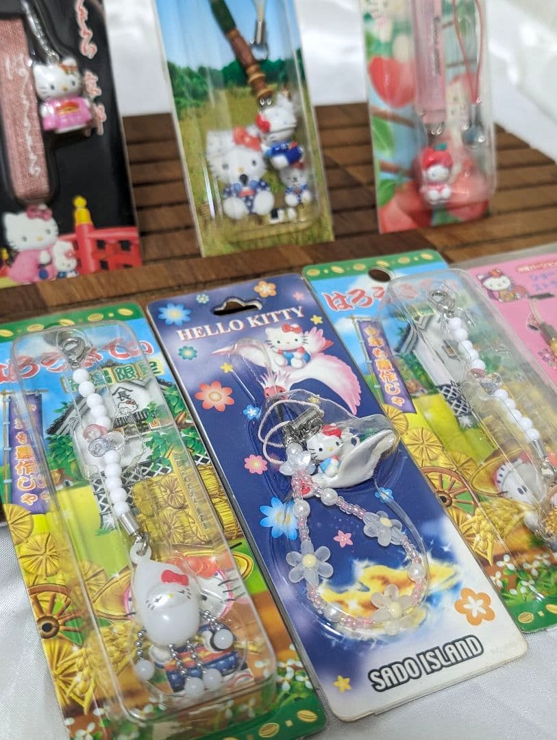 【値下げ】ハローキティ　ご当地キティ　ストラップ