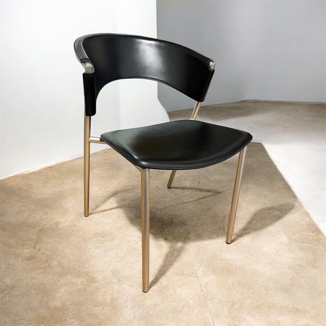 カリガリス Calligaris　本革ダイニングチェア　①