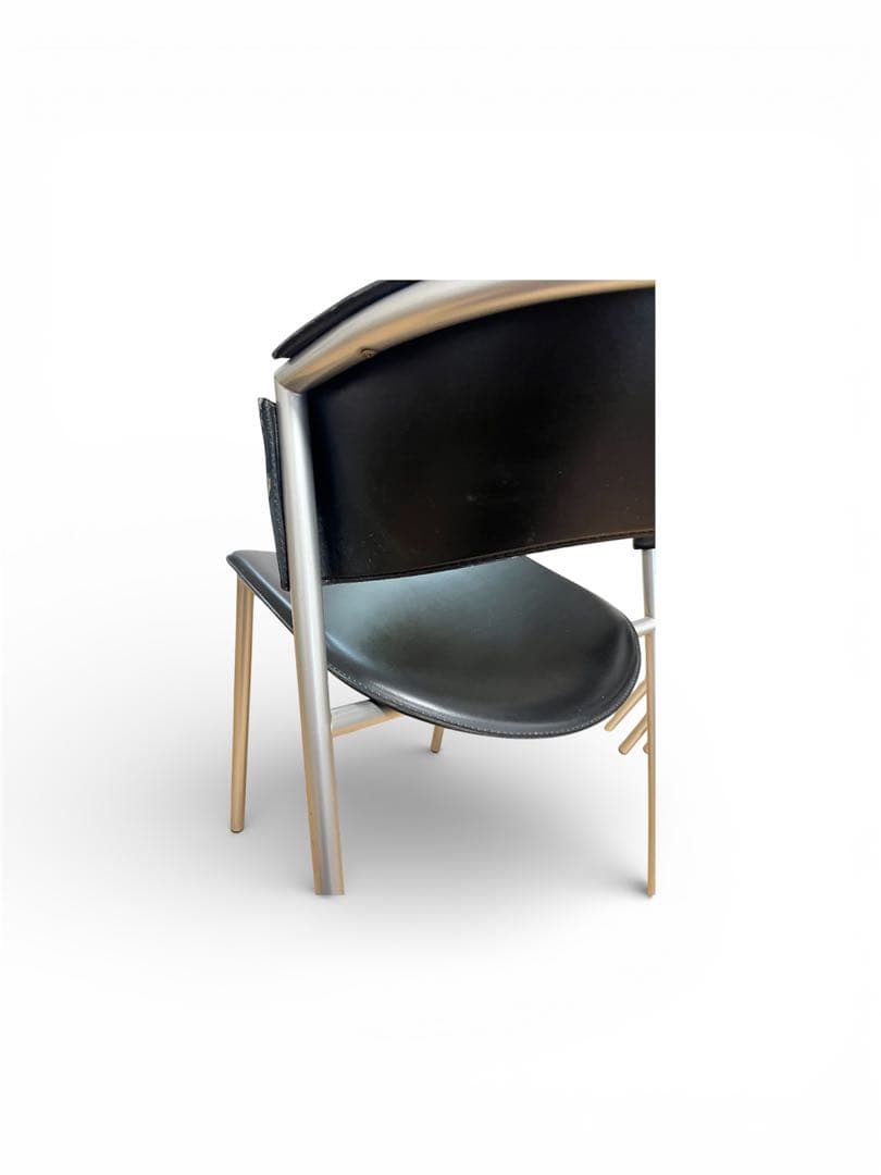 カリガリス Calligaris　本革ダイニングチェア　①