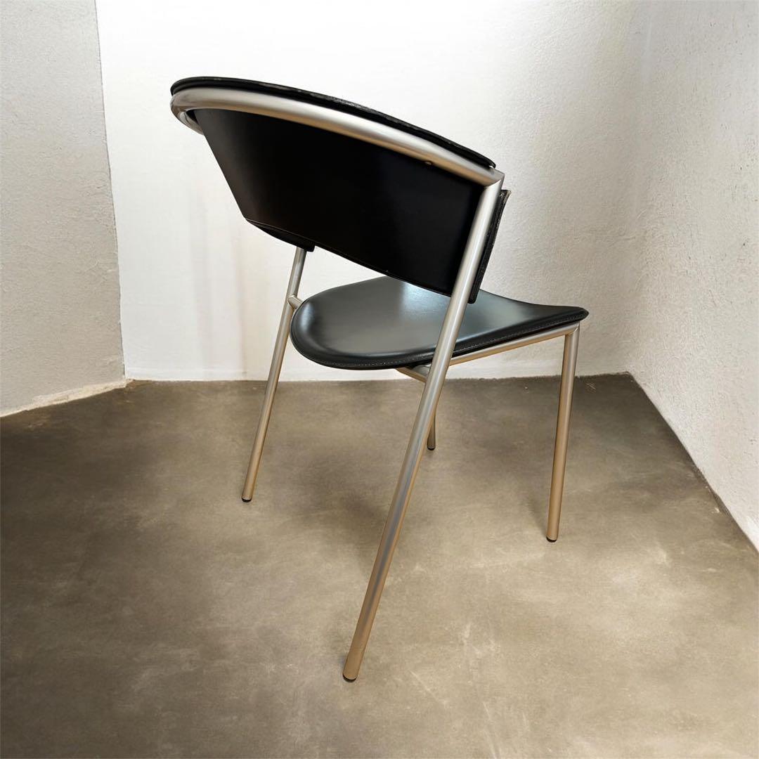 カリガリス Calligaris　本革ダイニングチェア　①