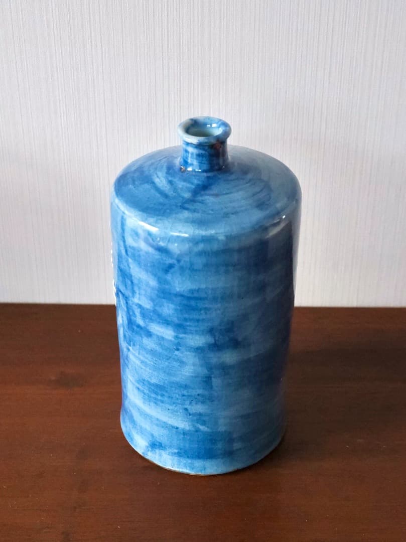 安東五　草花文瓶　彫刻　藍釉花瓶　華道具　花入　箱付　陶磁工芸　Q2447