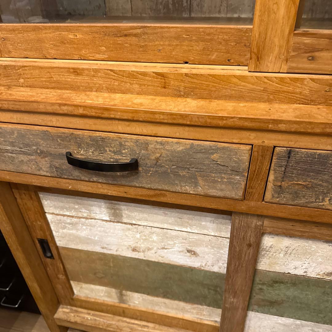 ヴィンテージ風木製食器棚