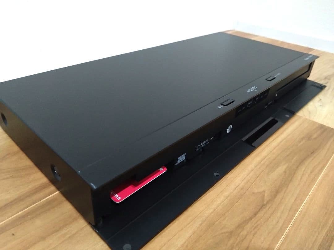 SHARP BDレコーダー BD-NT1000【1TB ３番組同時録画】