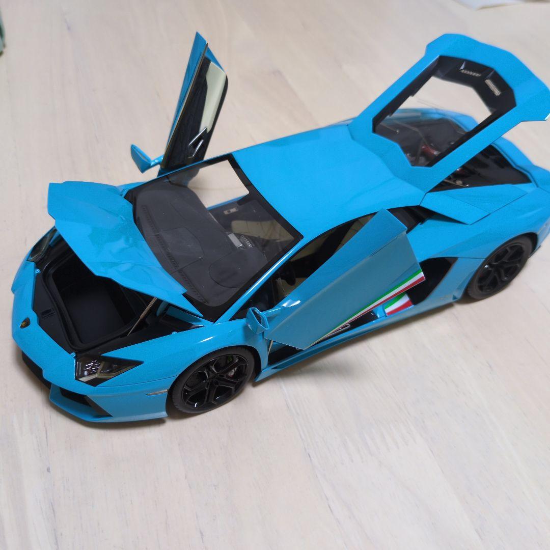 ランボルギーニ アヴェンタドール FRONTIART 1/18トリコロール