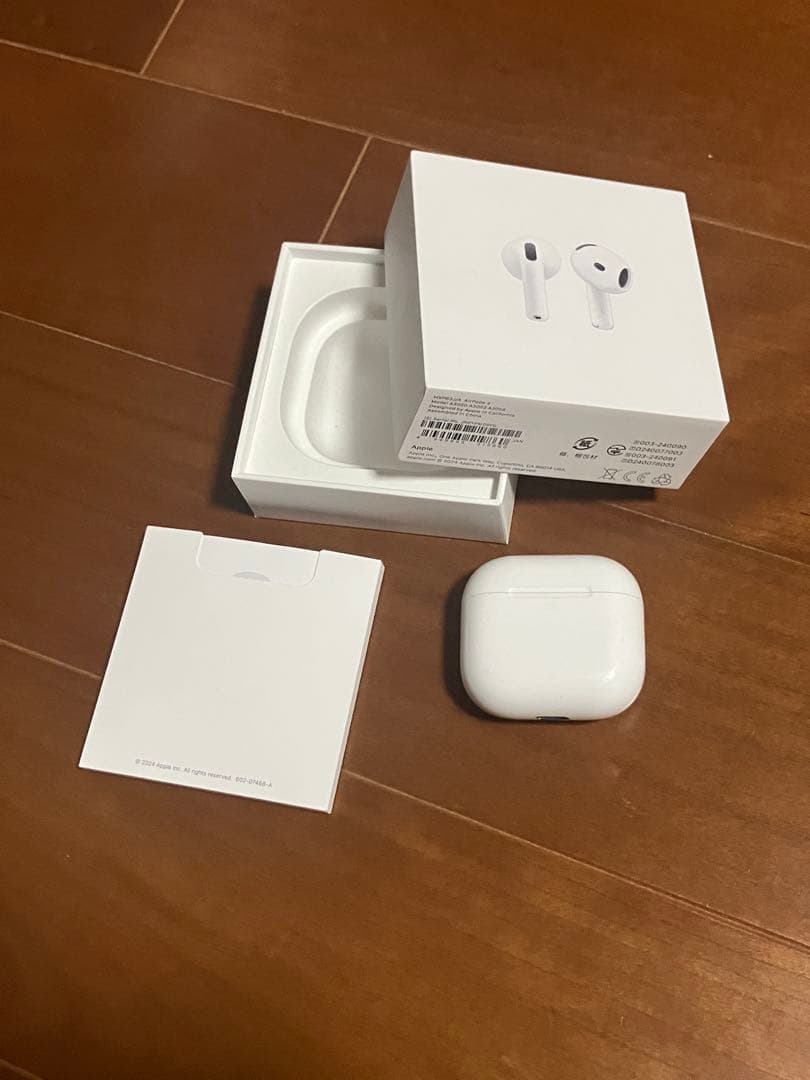 AirPods4本体 左耳イヤホンのみ　ホワイト 充電ケース付き