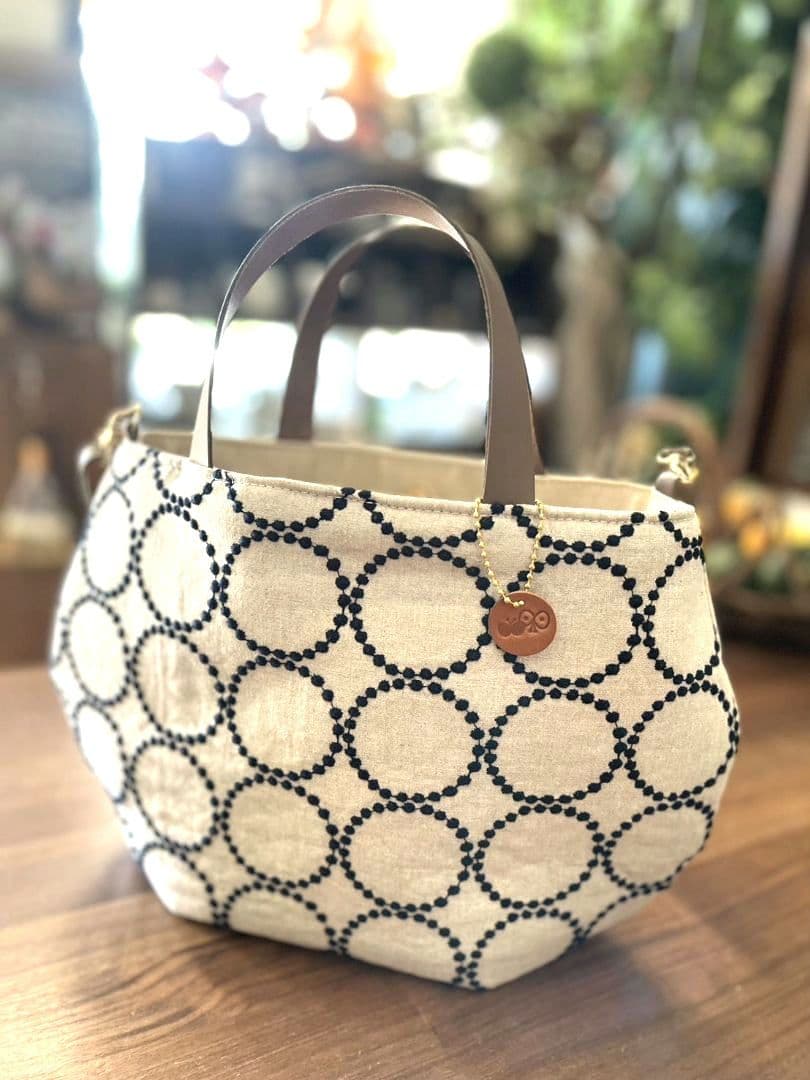 『丸みを帯びた2wayトートバッグ 』（L）ショルダーストラップ付き