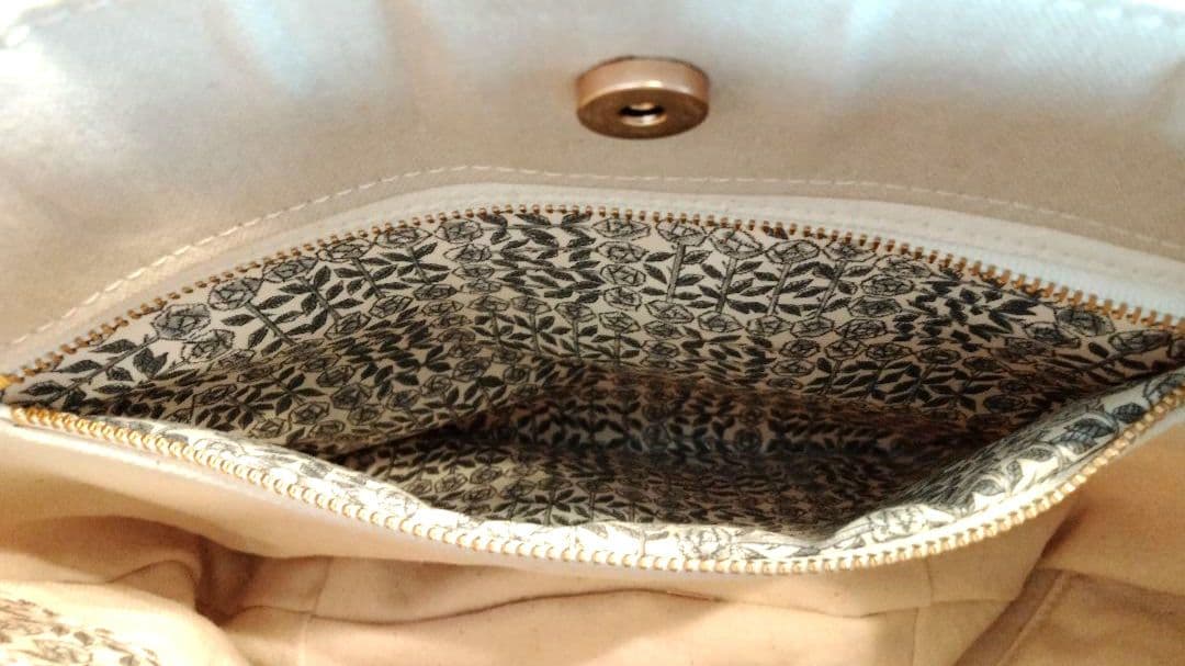 『丸みを帯びた2wayトートバッグ 』（L）ショルダーストラップ付き