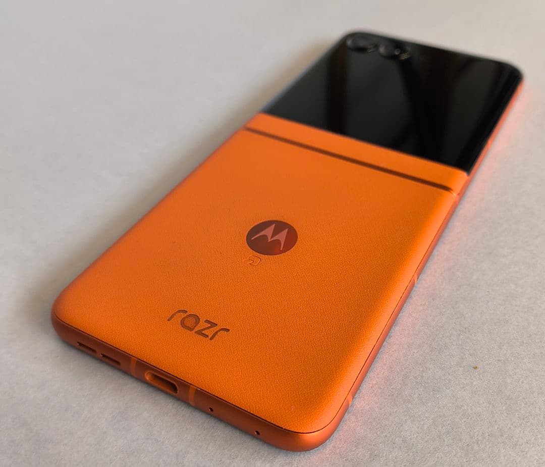 Motorola razr 50 512GB オレンジ