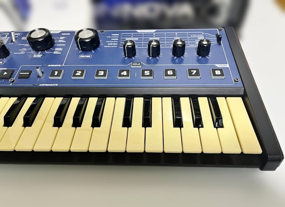 NOVATION MININOVA ボコーダー シンセサイザー 動作品