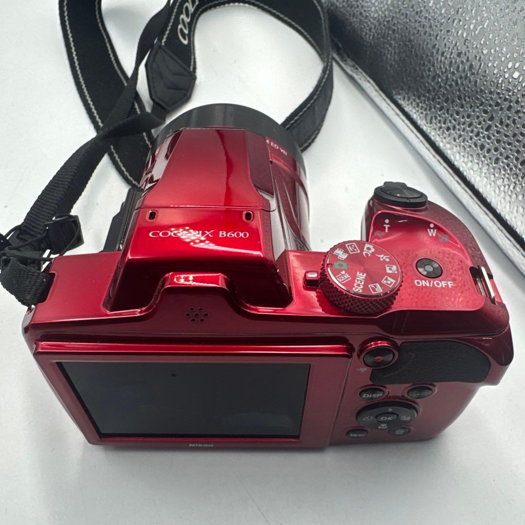 ④Nikon COOLPIX P1000 レッド 60倍ズーム