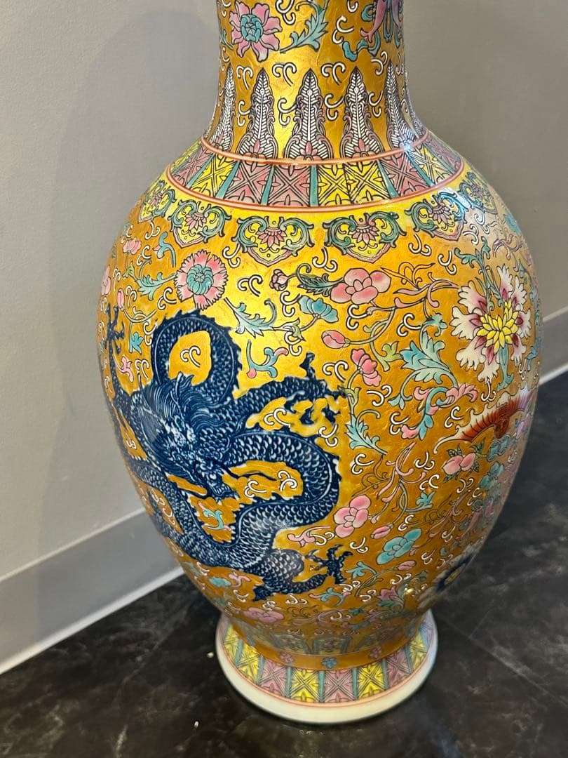 中国 清朝 大清乾隆年製 金彩 双龍文 大花瓶 骨董品 コレクション