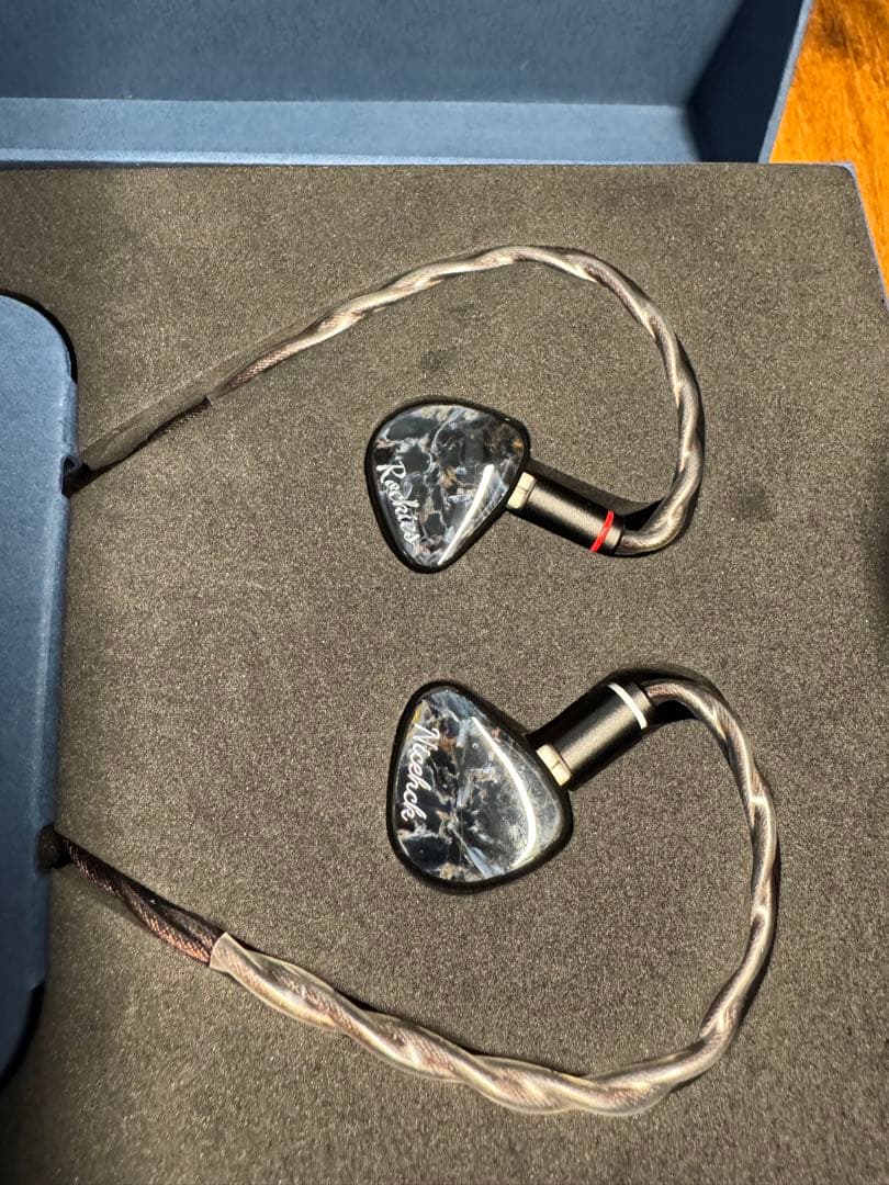 【美品・ほぼ新品】NICEHCK Rockies