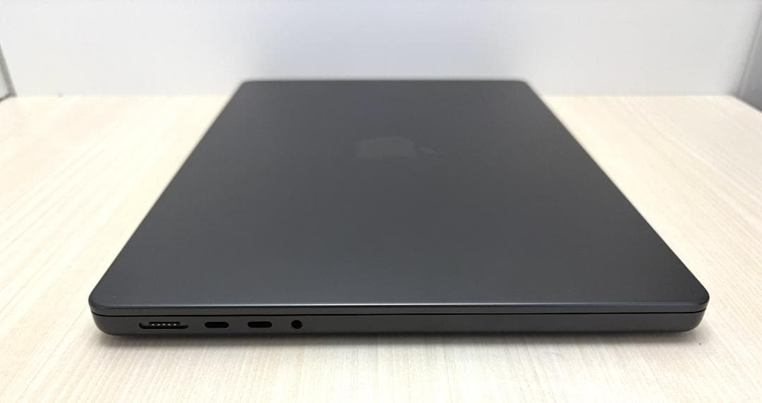 MacBookPro 14インチ M3Max / 36GB / 2TB