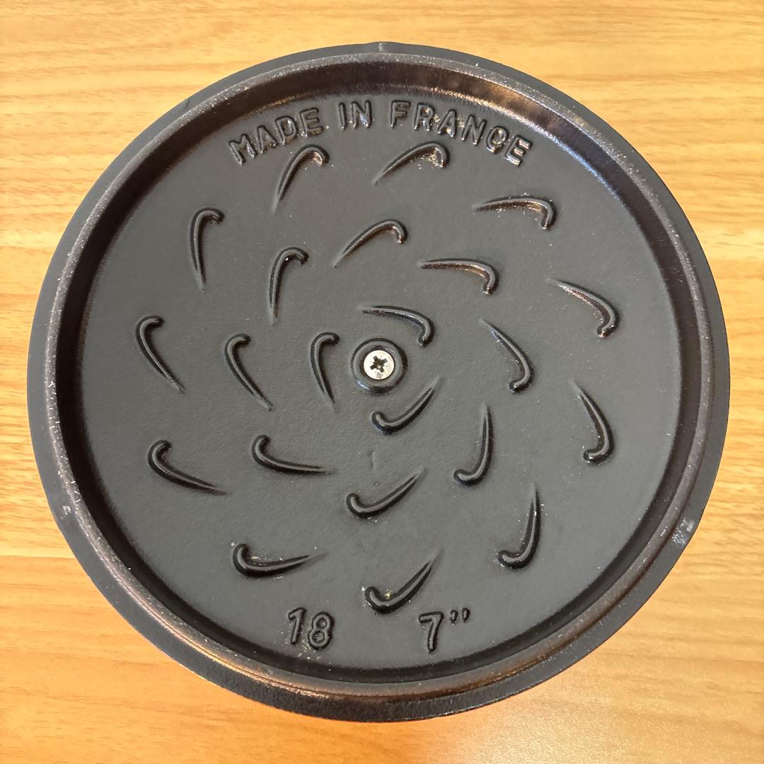 【2/22で処分予定】【送料込み】【美品✨】STAUB 赤 両手鍋 約20cm