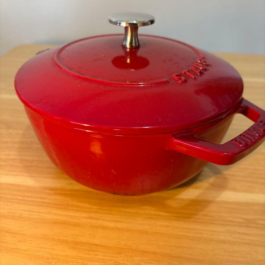 【2/22で処分予定】【送料込み】【美品✨】STAUB 赤 両手鍋 約20cm