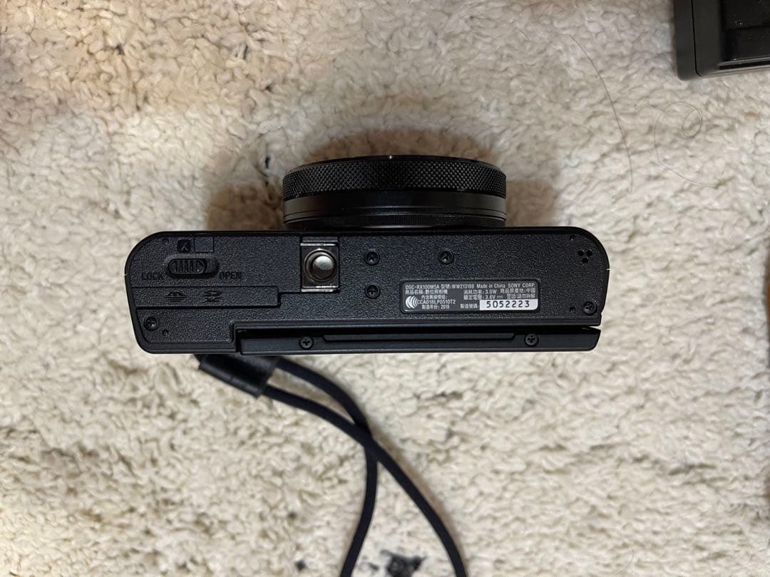 美品　英語／中国語版 SONY Cyber-shot RX100M5