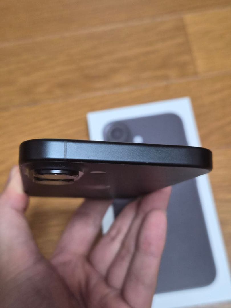 iPhone16SIMフリー ブラック バッテリー100%