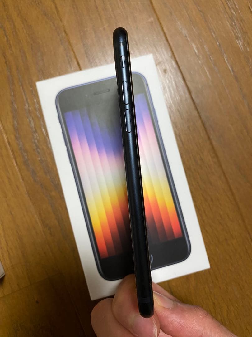 スマートフォン本体 Apple iPhone SE 3 64GB