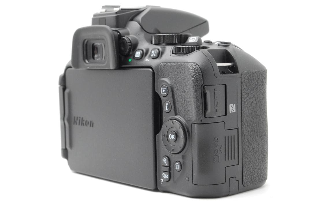 【極上品】Nikon D5600　WiFi　スマホ転送　自撮り　フルHD動画