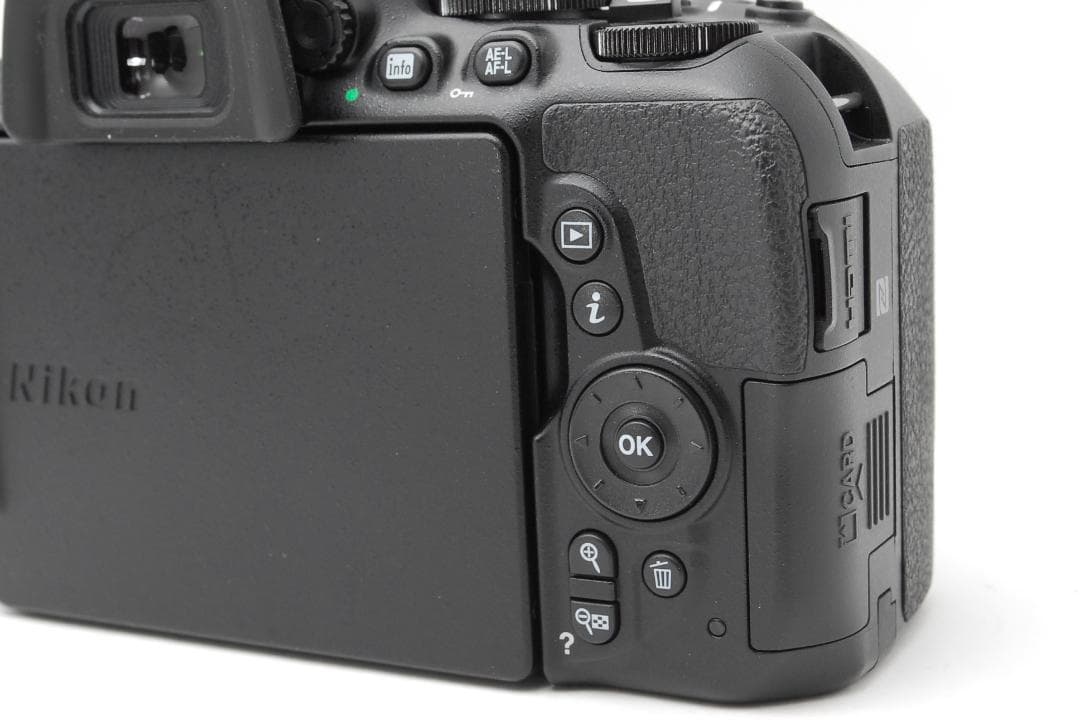 【極上品】Nikon D5600　WiFi　スマホ転送　自撮り　フルHD動画