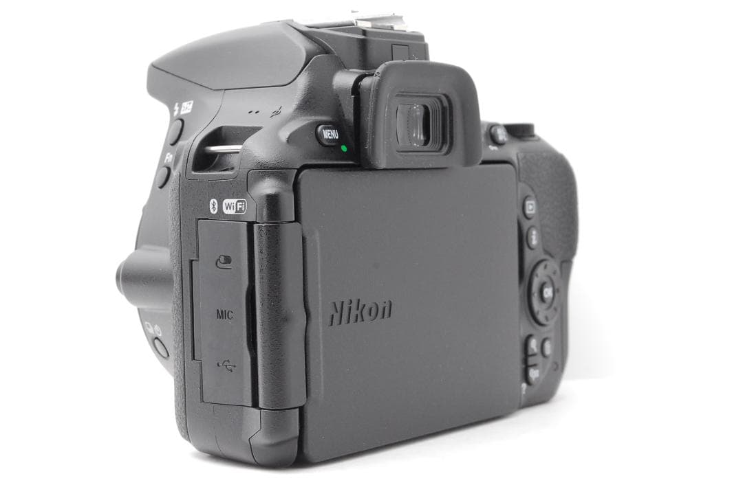 【極上品】Nikon D5600　WiFi　スマホ転送　自撮り　フルHD動画