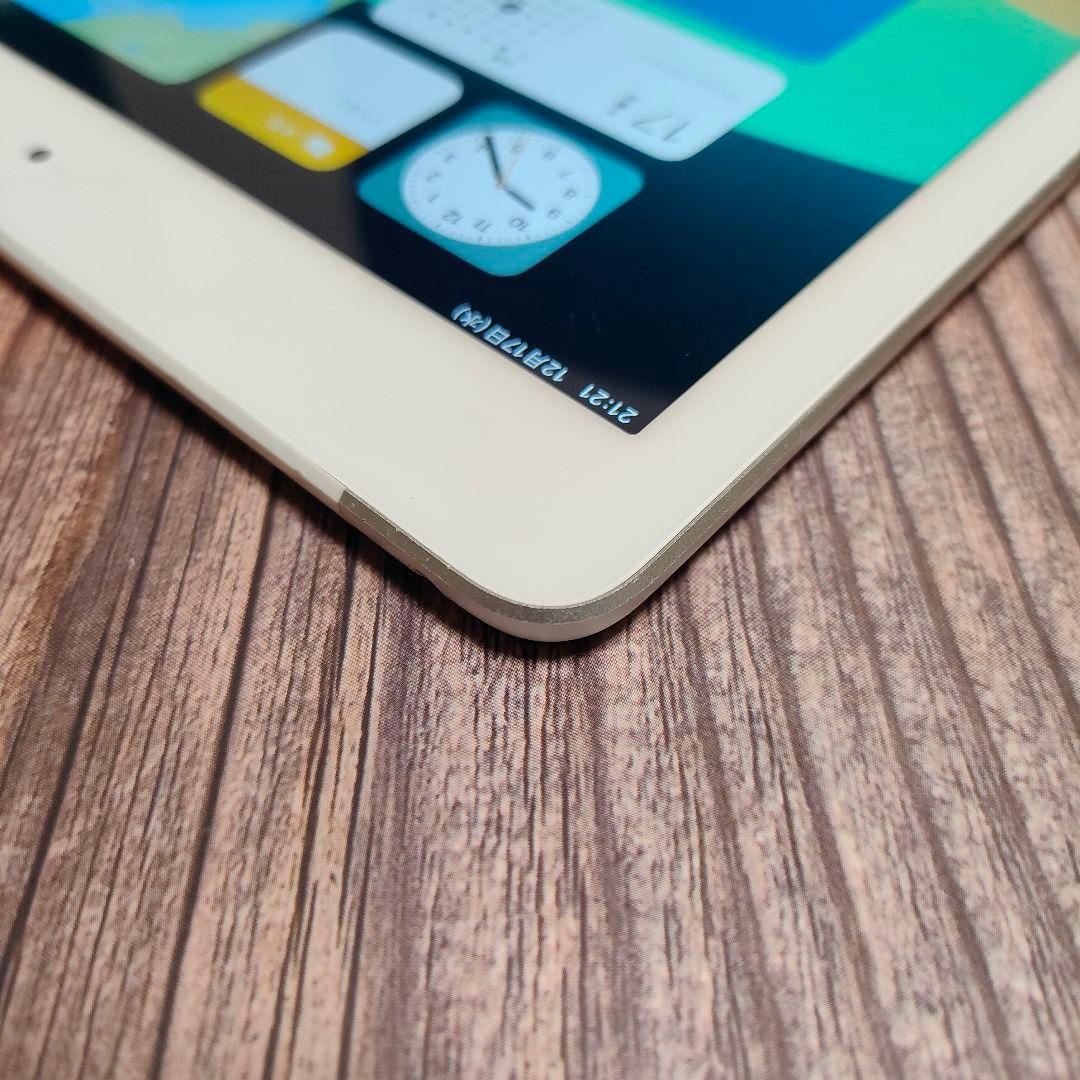 iPad 第6世代 32GB SIMフリー シルバー 美品