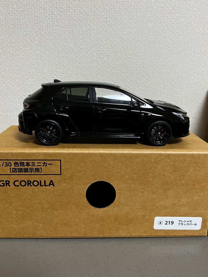 レア！GR COROLLA カラーサンプル ミニカー 1/30 ブラック
