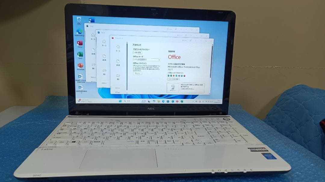 Blu-rayノートパソコンNEC Core i5 SSD128Gメモリ8G