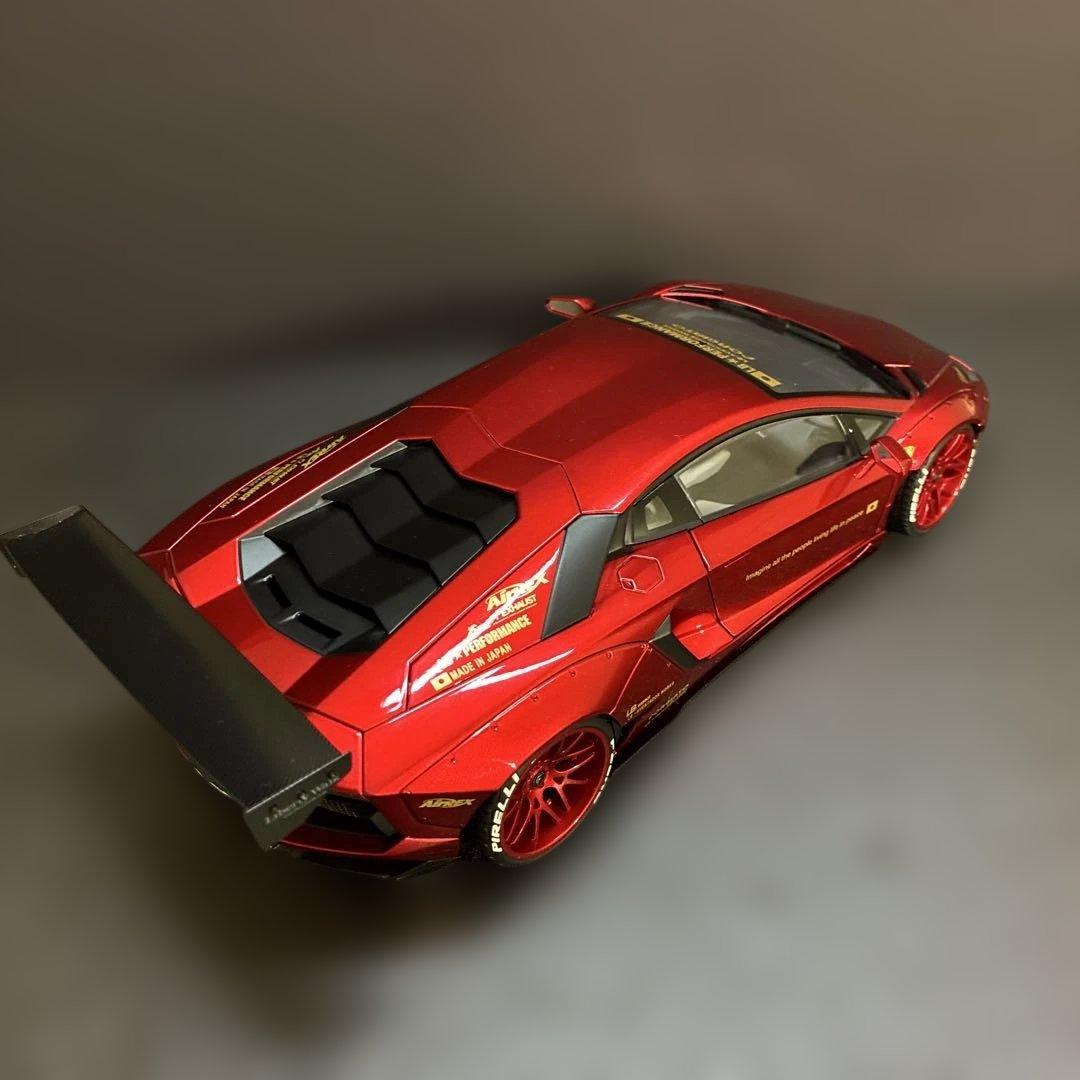 031 LBWK ランボルギーニ アヴェンタドール 1/18ミニカー