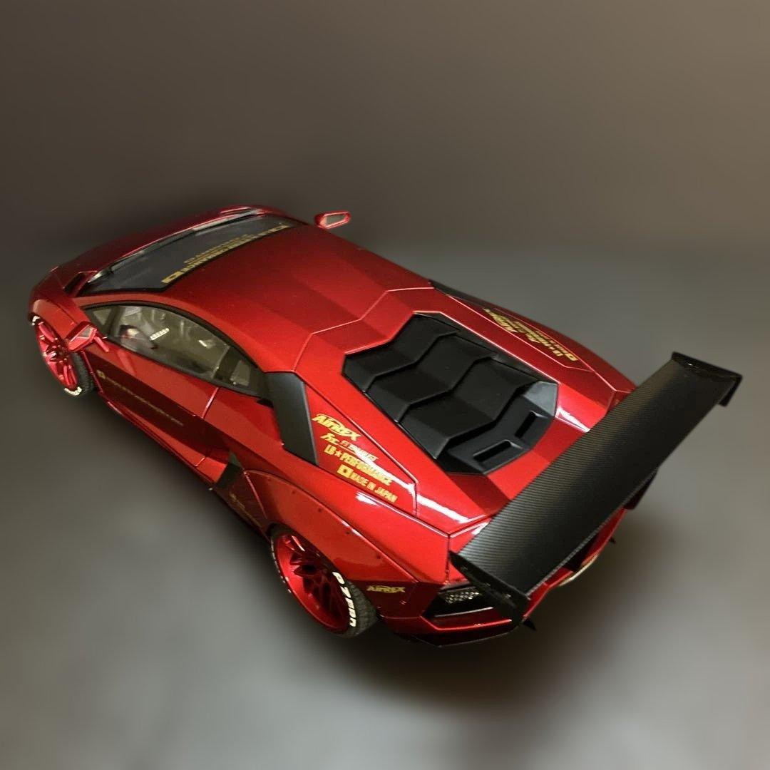 031 LBWK ランボルギーニ アヴェンタドール 1/18ミニカー