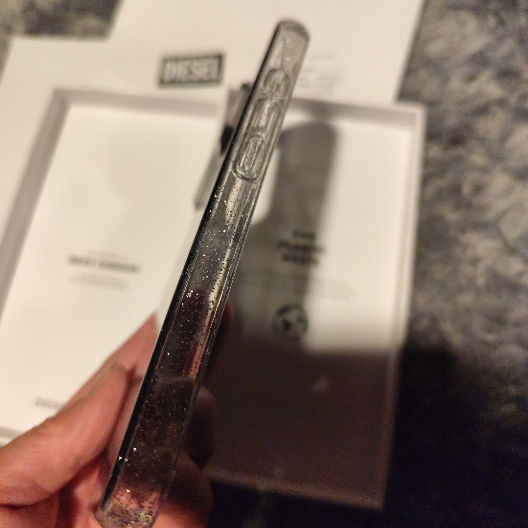 DIESEL　iPhone16pro ケース