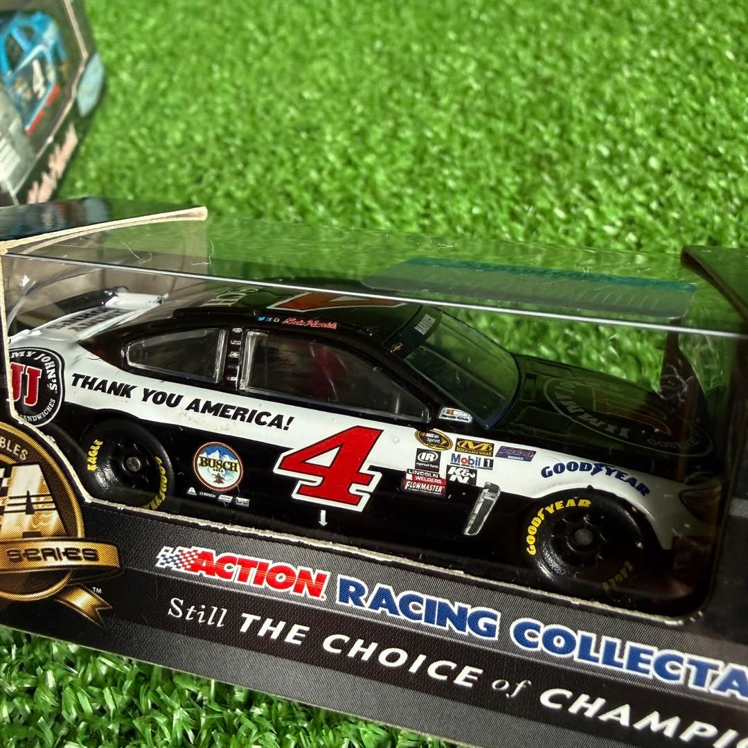 【a230-1】ナスカー ケヴィン・ハーヴィック #4 レーシングカー 計2台