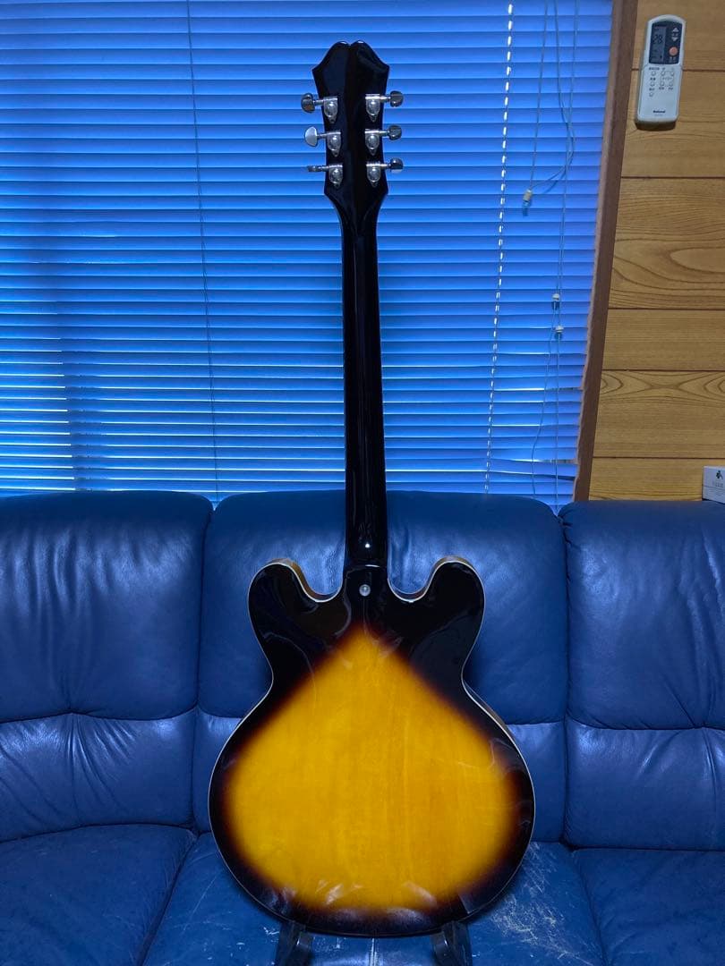 Epiphone Dotセミアコースティックギター サンバースト