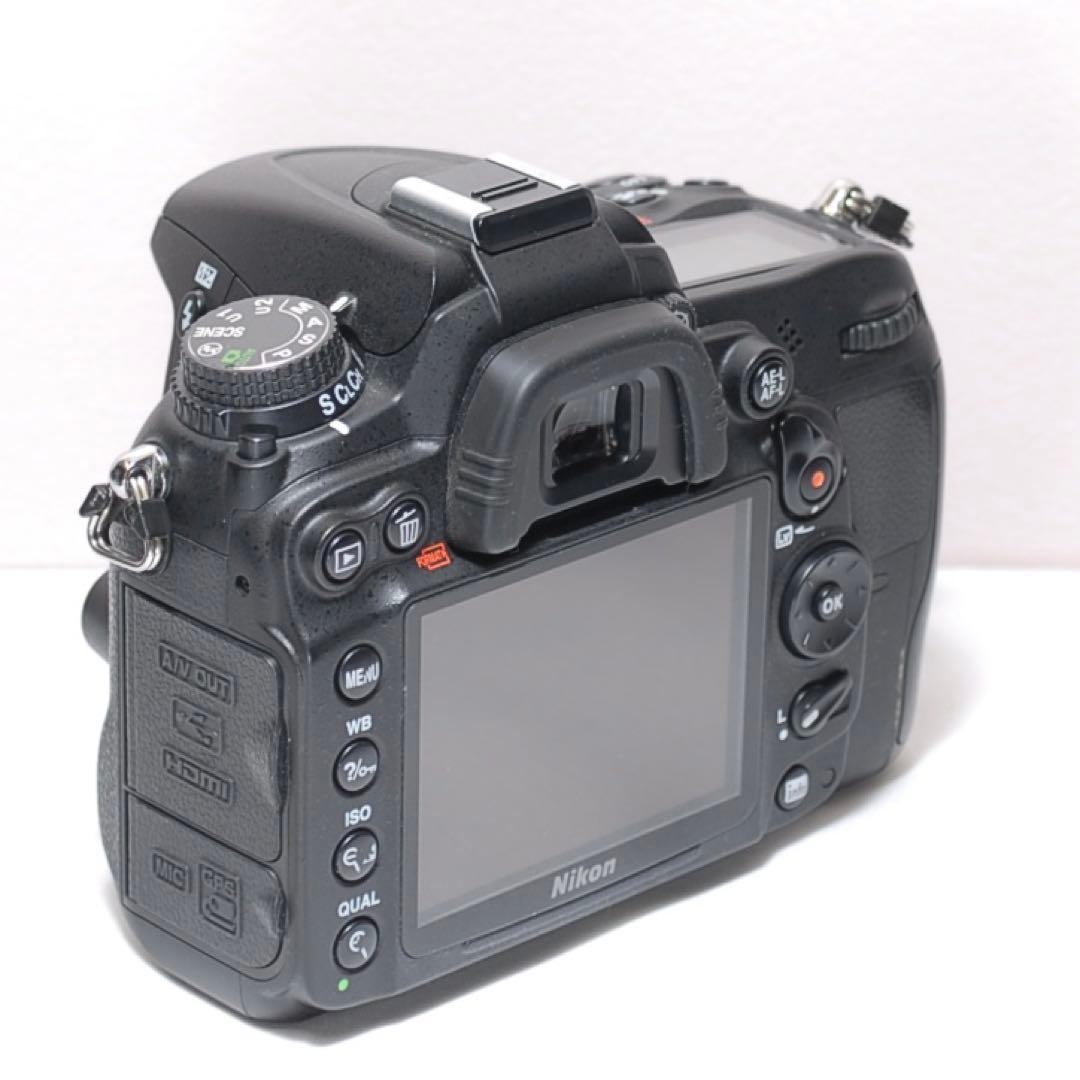 1本で近くから遠くまで✨Nikon D7000✨バッテリー２個付き✨簡単操作✨