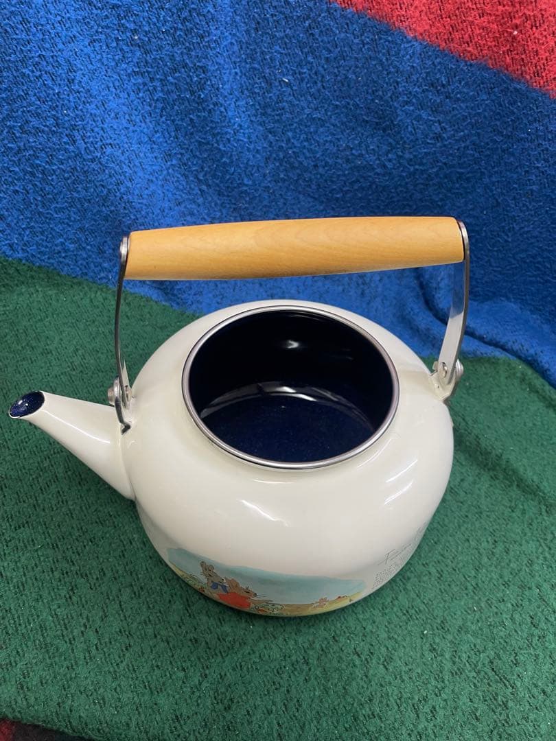 未使用 Family Bunny（ファミリーバニー）ホーローケトルです。