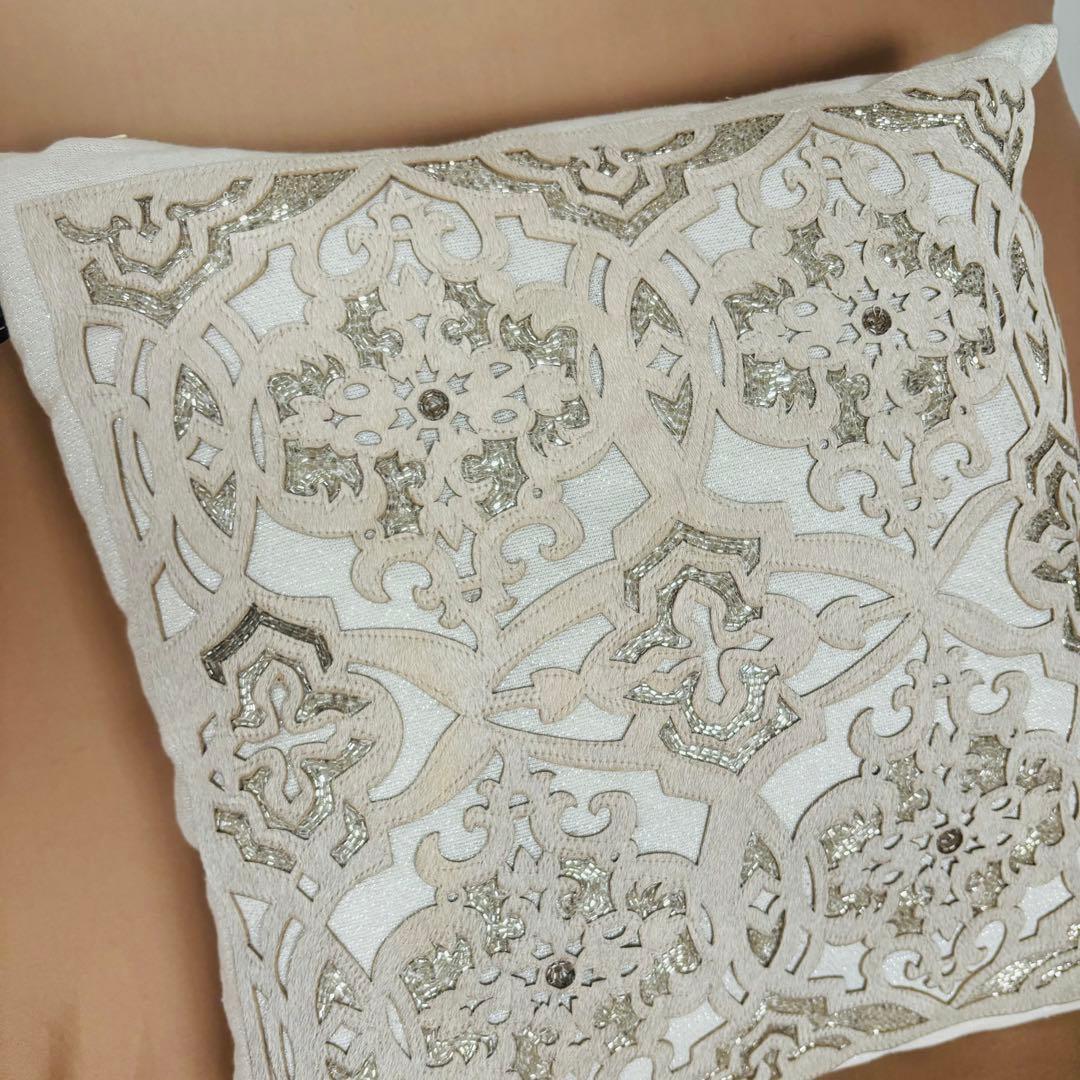 【モデルルーム展示品】NEED'K クッションカバー レザー 刺繍