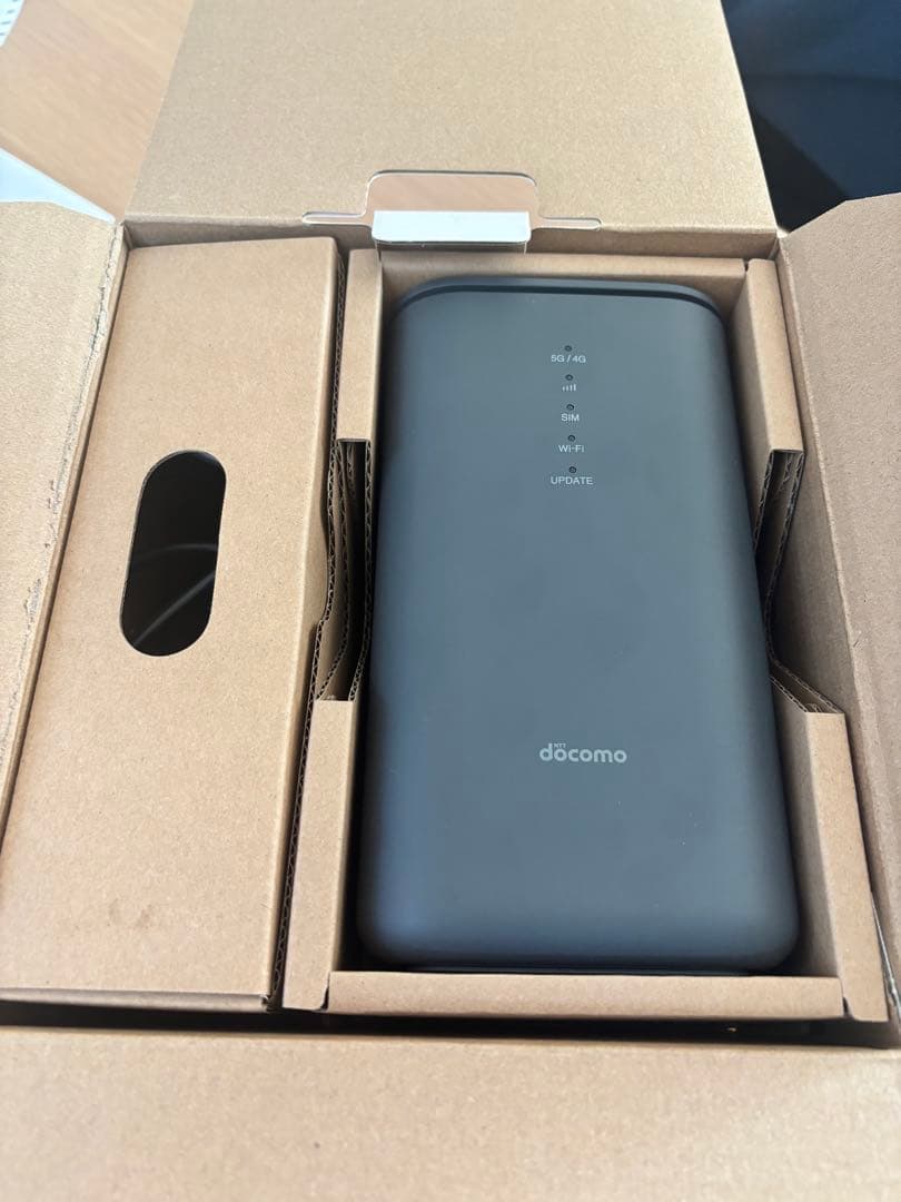 【美品】NTT docomo 5g HR02ダークグレー