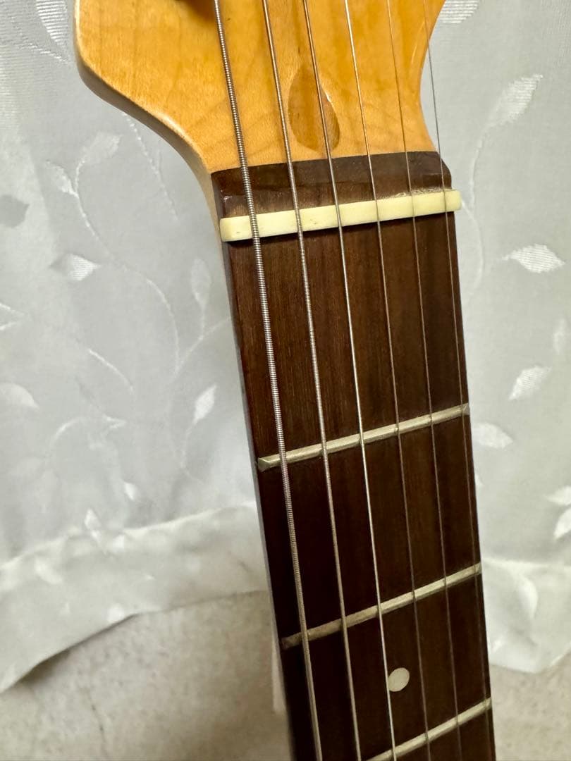 新品弦2セット付き！Rayfield ストラトキャスター タイプ エレキギター